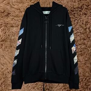 Off-white Men's Black Hoodie